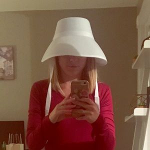 Pilgrim/handmaid costume hat